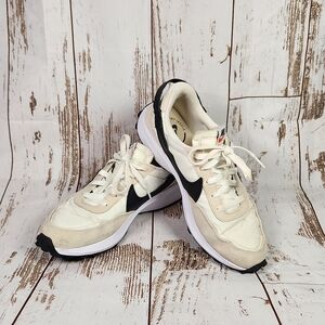 Nike Womens Waffle Debut White Beige Black Suede Size 10 Walking Running Shoe